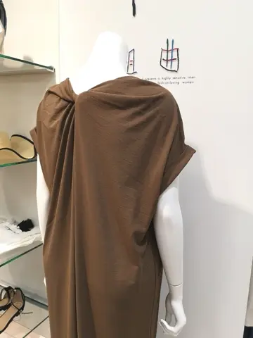 組曲 L スタッフ コーディネート画像