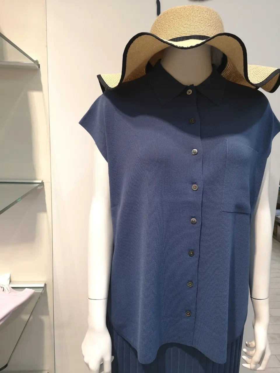 組曲 L スタッフ コーディネート画像