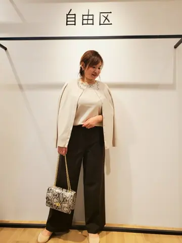 自由区 eri コーディネート画像