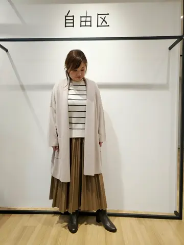 自由区 eri コーディネート画像