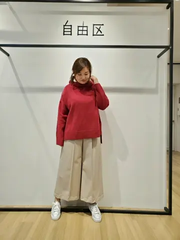 自由区 eri コーディネート画像