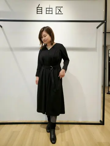 自由区 eri コーディネート画像