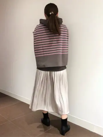 自由区 古宮 コーディネート画像