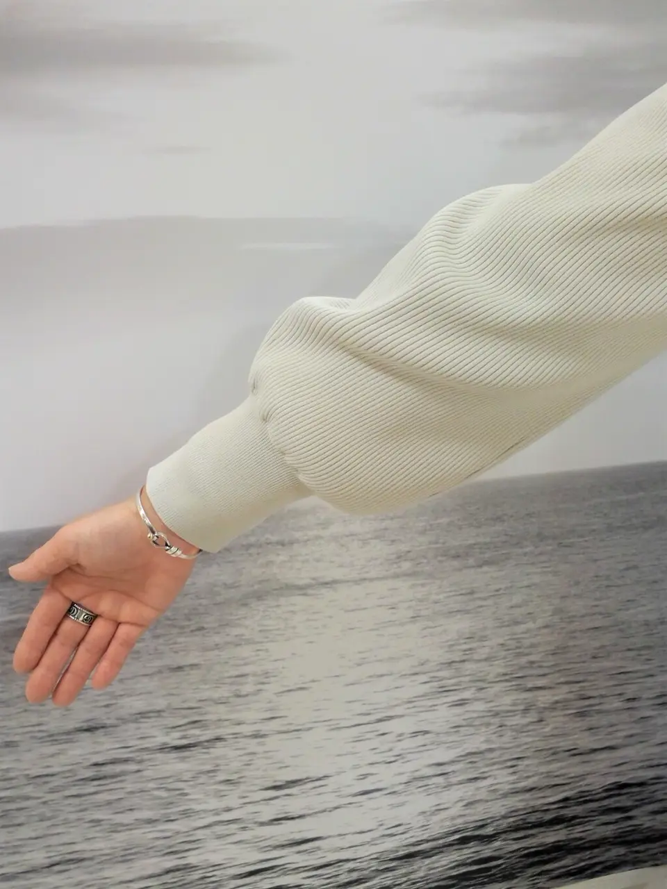 自由区 中鉢 コーディネート画像