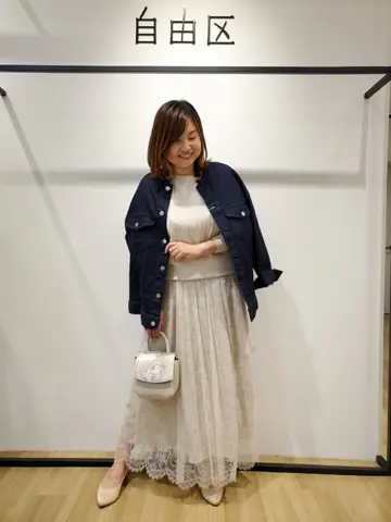 自由区 eri コーディネート画像