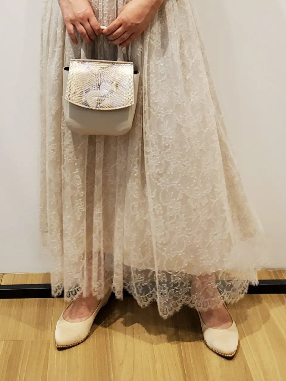 自由区 eri コーディネート画像