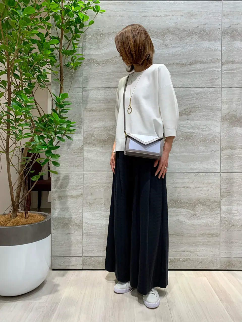 自由区 Ishii コーディネート画像