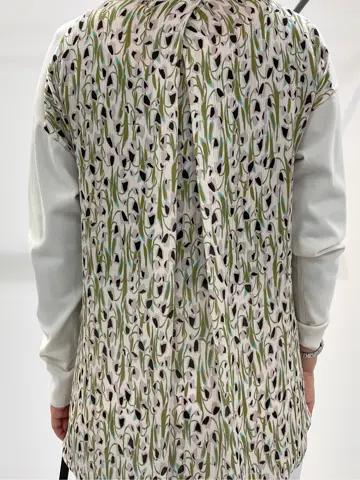 自由区 成川 コーディネート画像