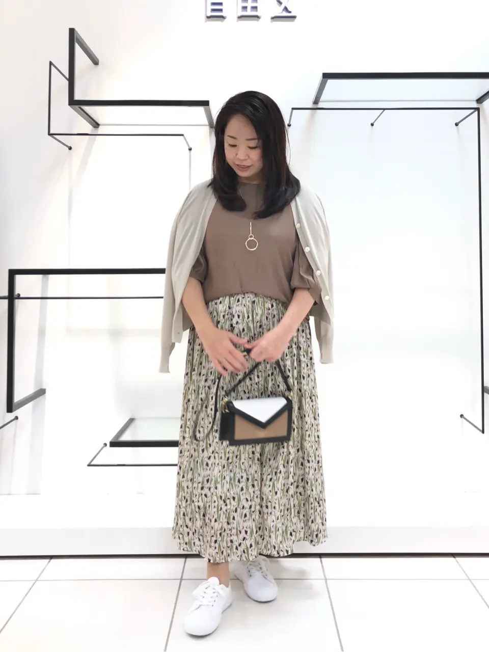 自由区 伊藤 コーディネート画像