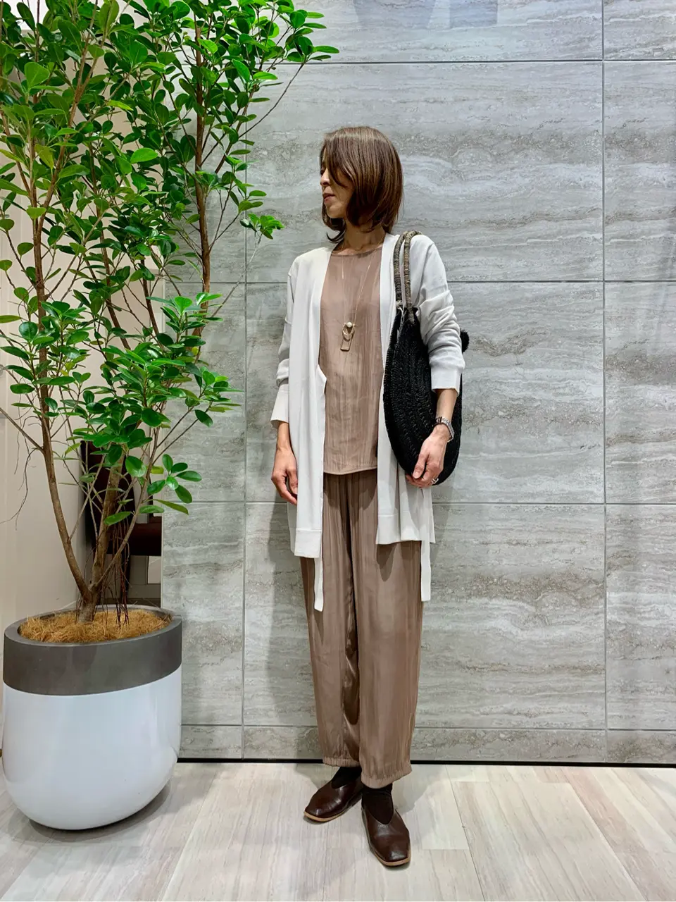 自由区 Ishii コーディネート画像