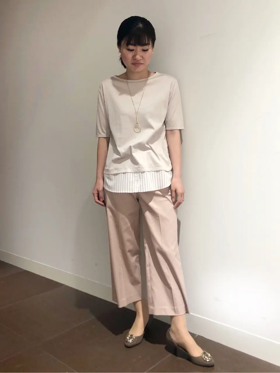 自由区 古宮 コーディネート画像