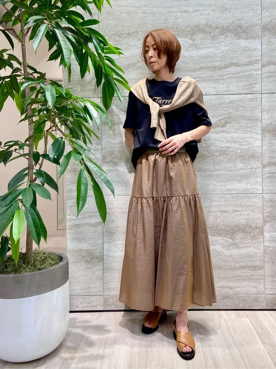 自由区 Ishii コーディネート画像