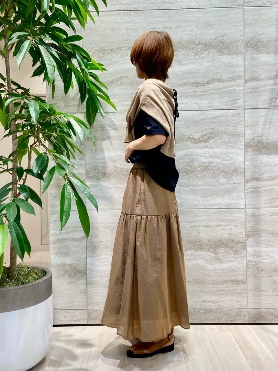 自由区 Ishii コーディネート画像