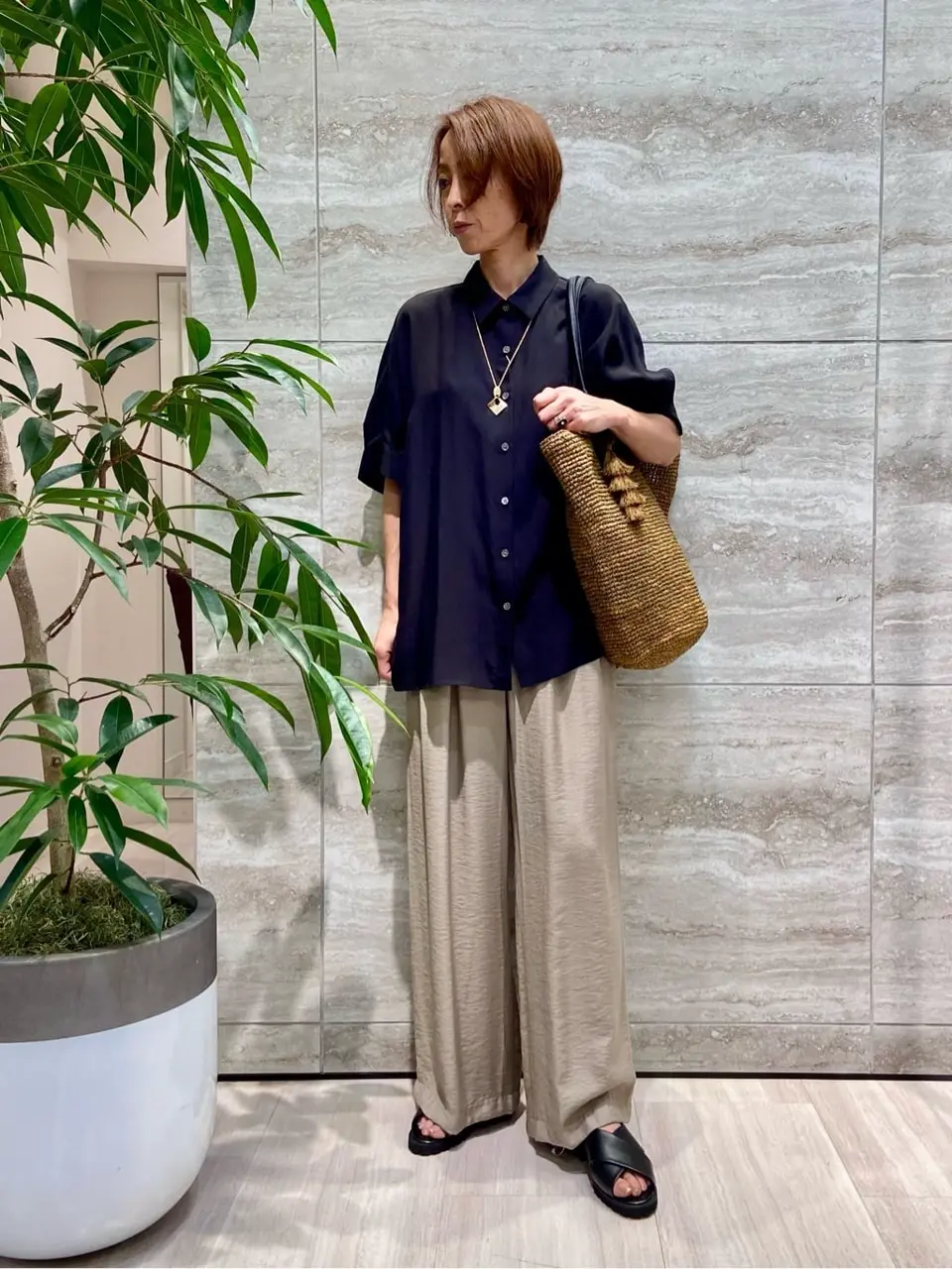 自由区 Ishii コーディネート画像