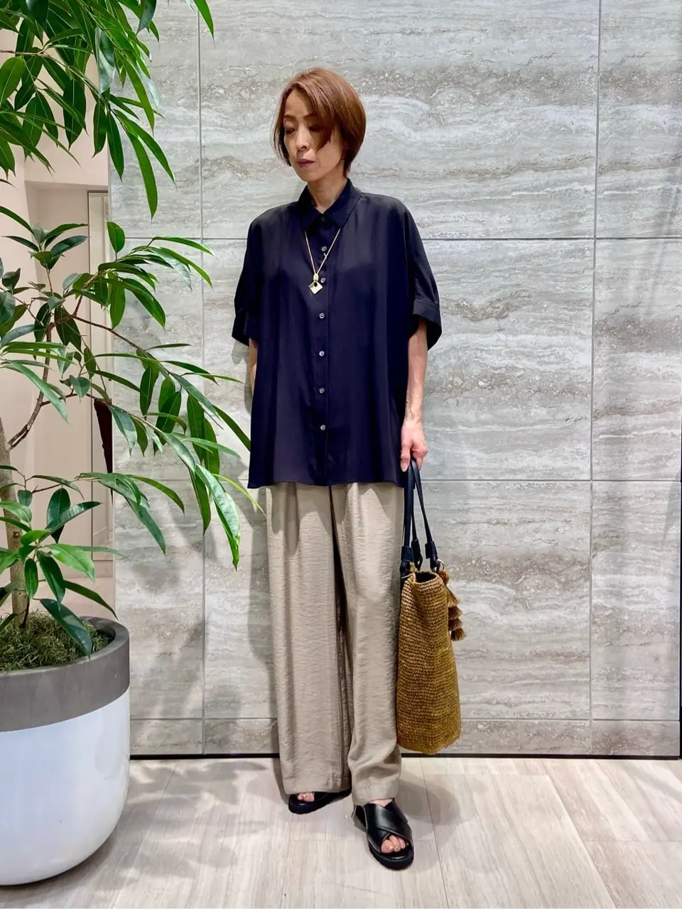 自由区 Ishii コーディネート画像