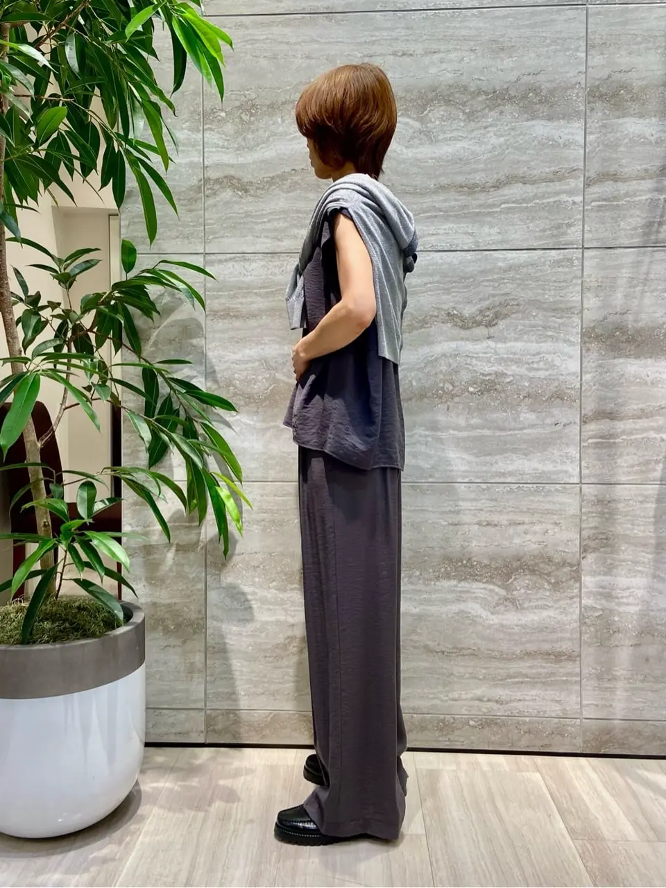 自由区 Ishii コーディネート画像