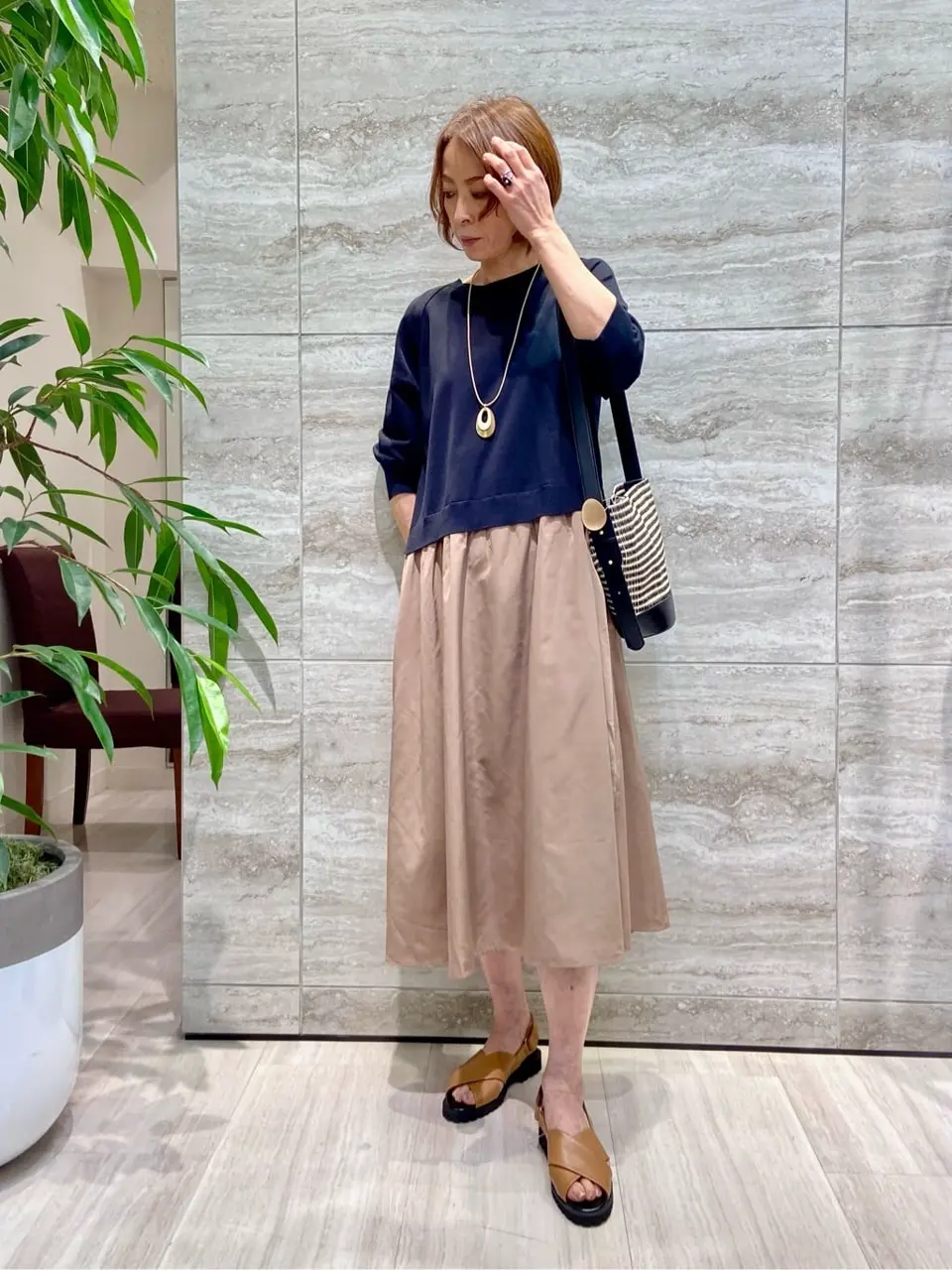 自由区 Ishii コーディネート画像