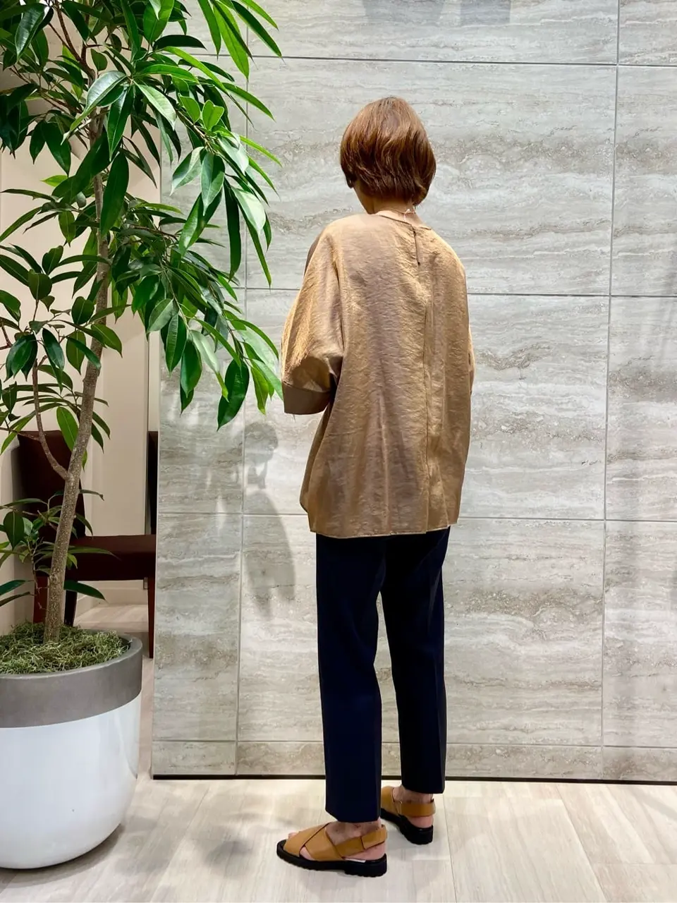 自由区 Ishii コーディネート画像