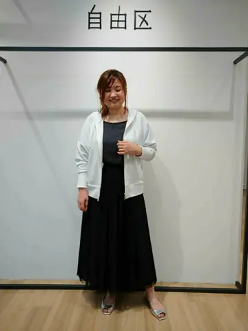 自由区 eri コーディネート画像