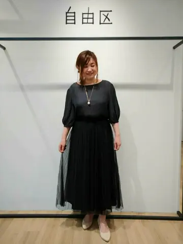 自由区 eri コーディネート画像