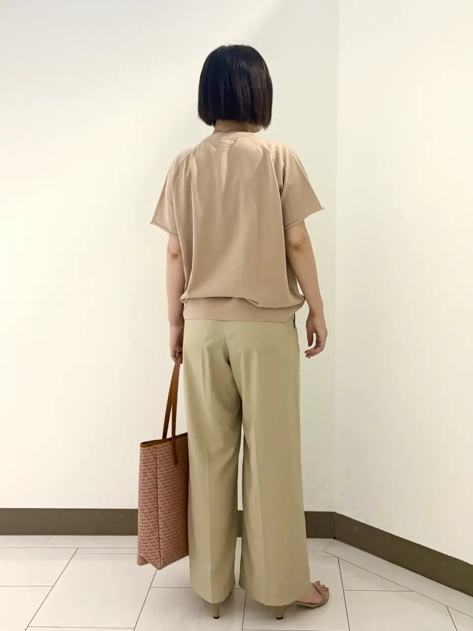 自由区 南 コーディネート画像