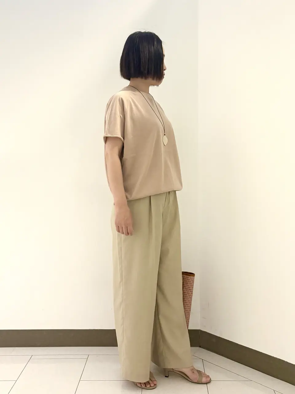 自由区 南 コーディネート画像