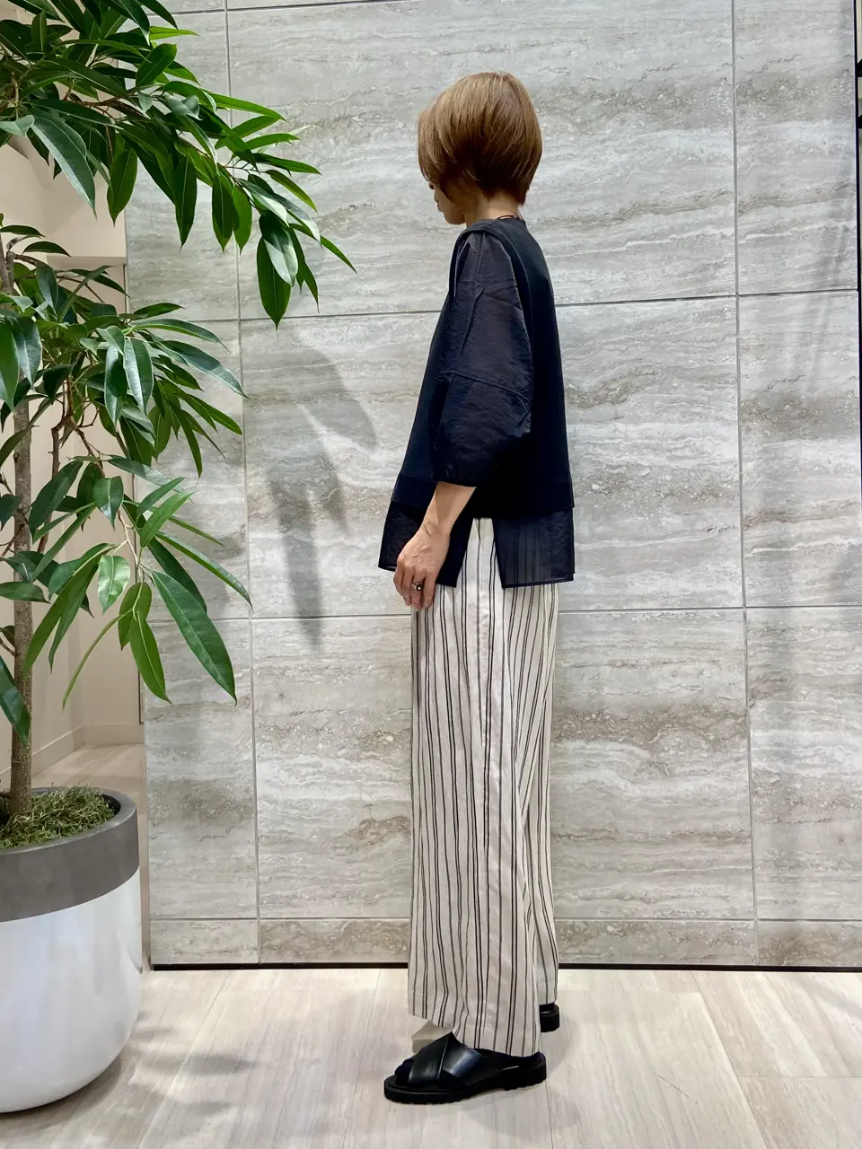 自由区 Ishii コーディネート画像