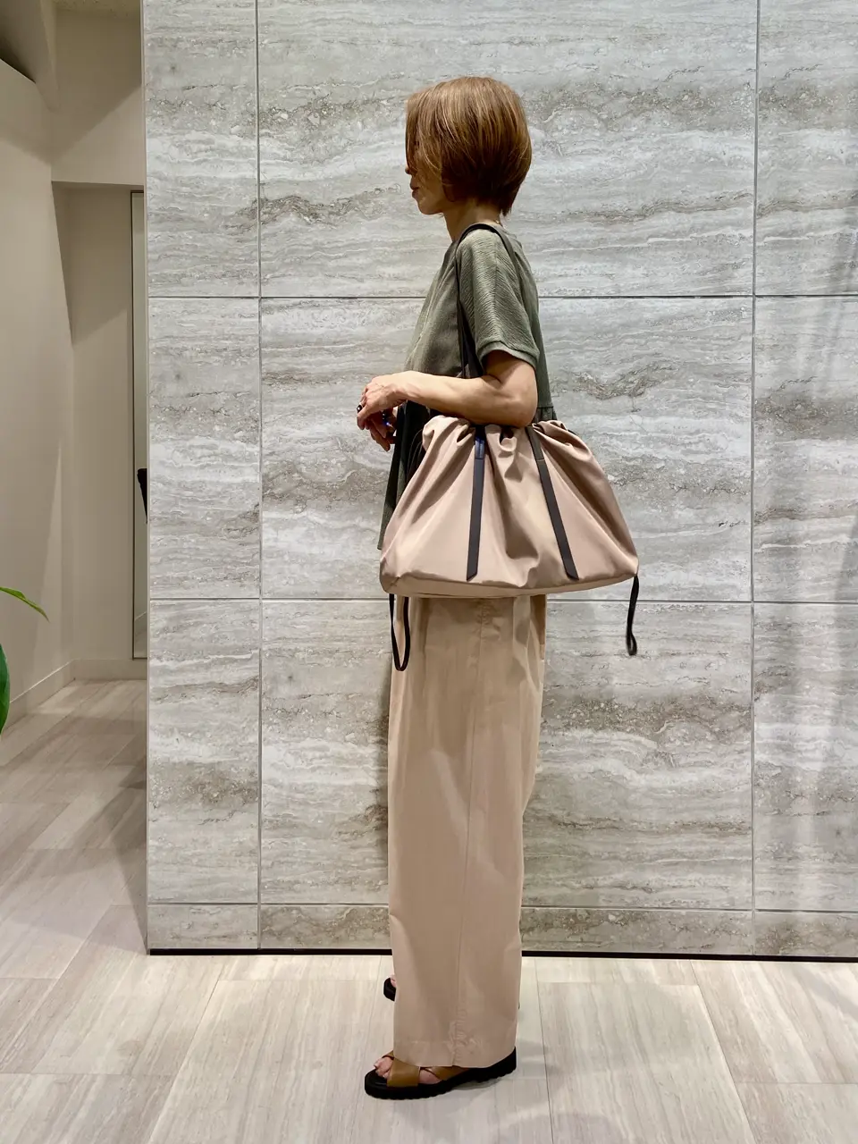 自由区 Ishii コーディネート画像