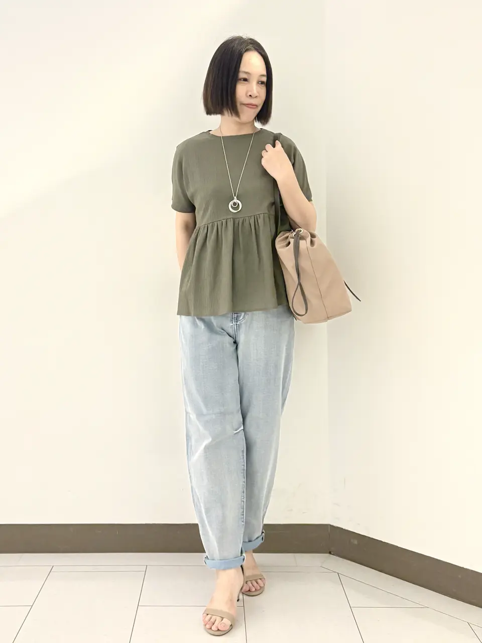 自由区 南 コーディネート画像