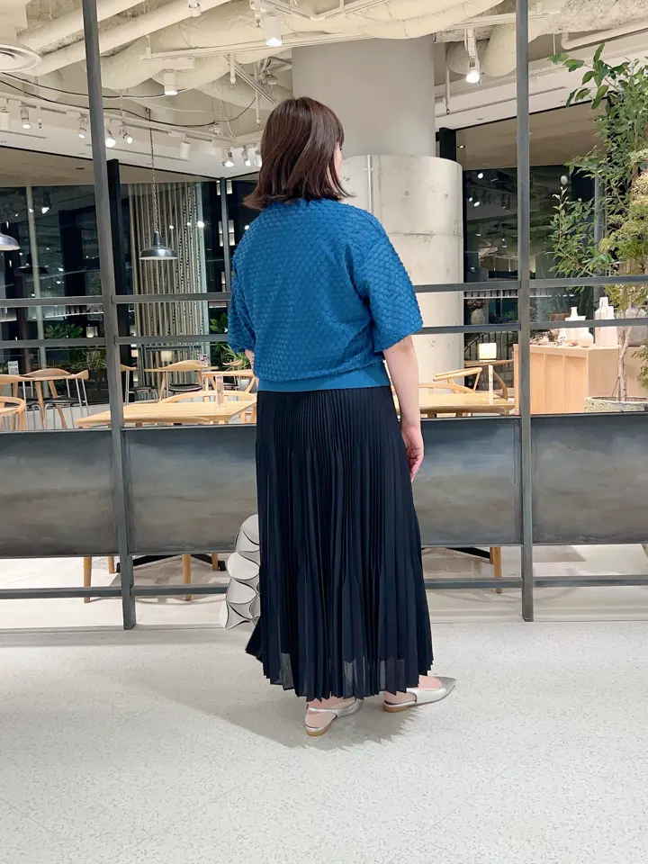 自由区 うめだ コーディネート画像