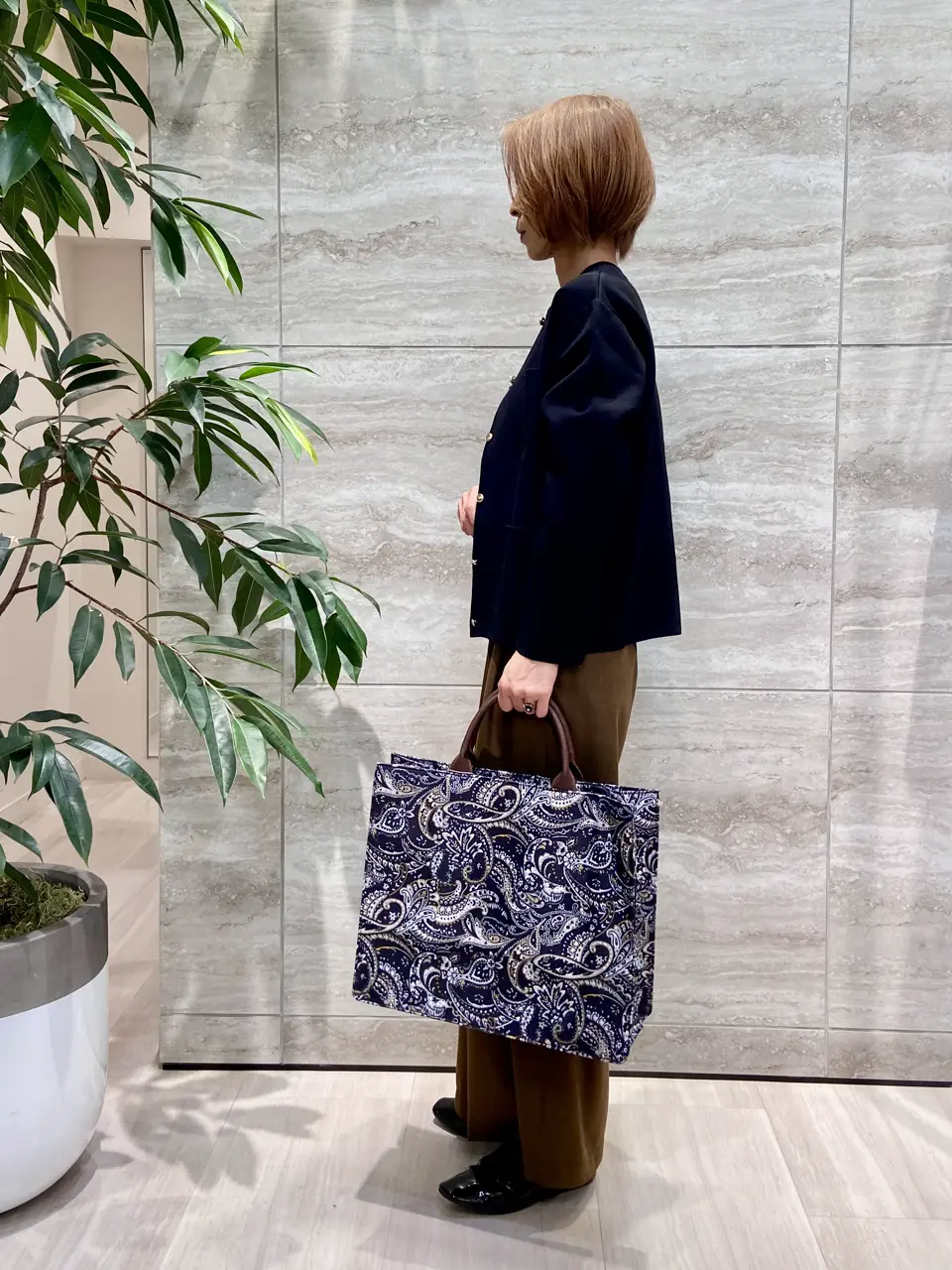 自由区 Ishii コーディネート画像