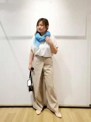 自由区 eri コーディネート画像