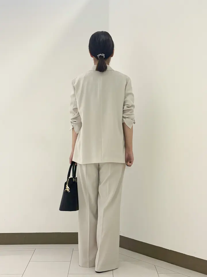 自由区 南 コーディネート画像