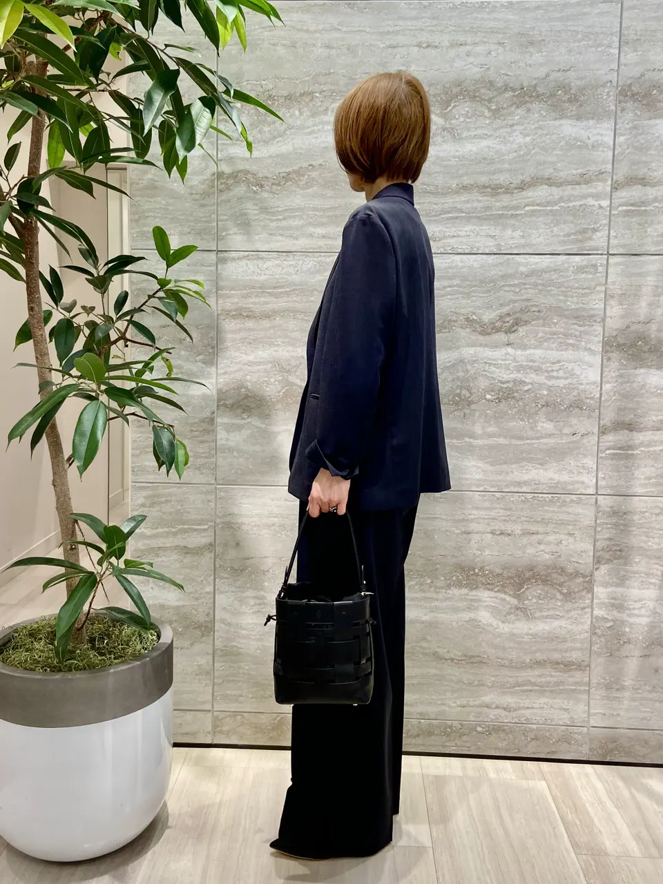 自由区 Ishii コーディネート画像