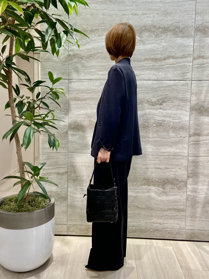 自由区 Ishii コーディネート画像