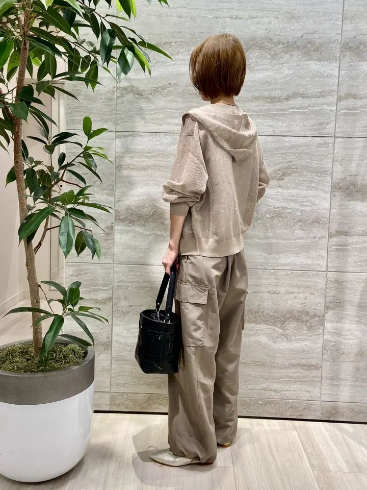 自由区 Ishii コーディネート画像