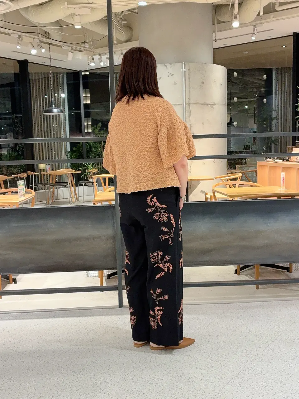 自由区 うめだ コーディネート画像