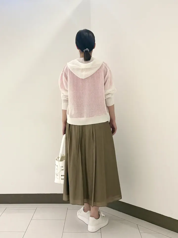自由区 南 コーディネート画像