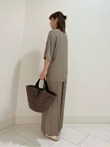 自由区 KAZU コーディネート画像