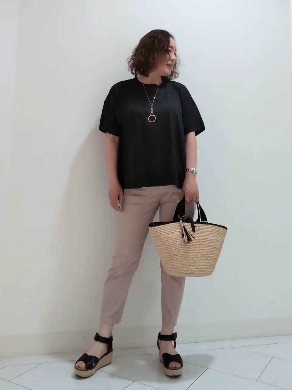  ナオミ コーディネート画像