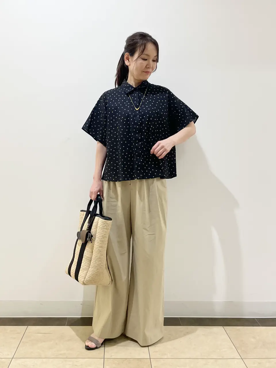 自由区 永石 コーディネート画像