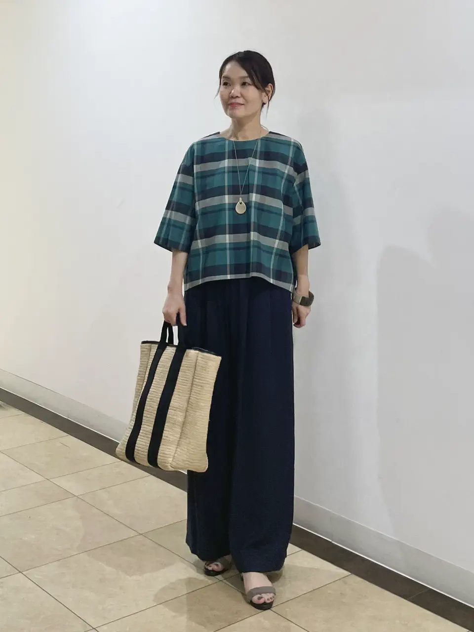 自由区 永石 コーディネート画像