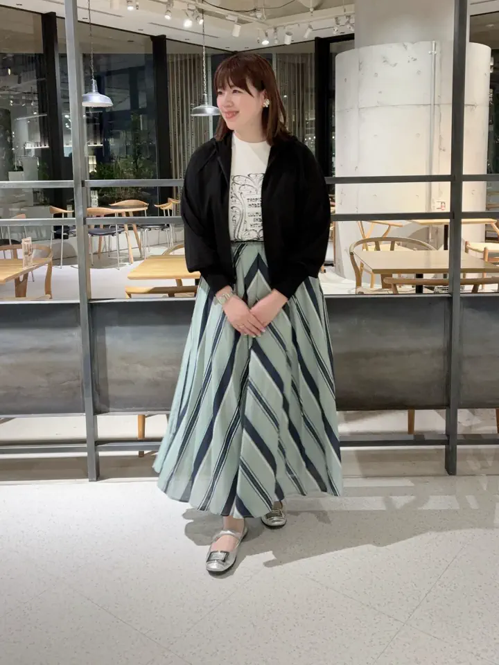 自由区 うめだ コーディネート画像