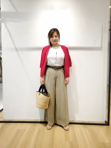 自由区 eri コーディネート画像