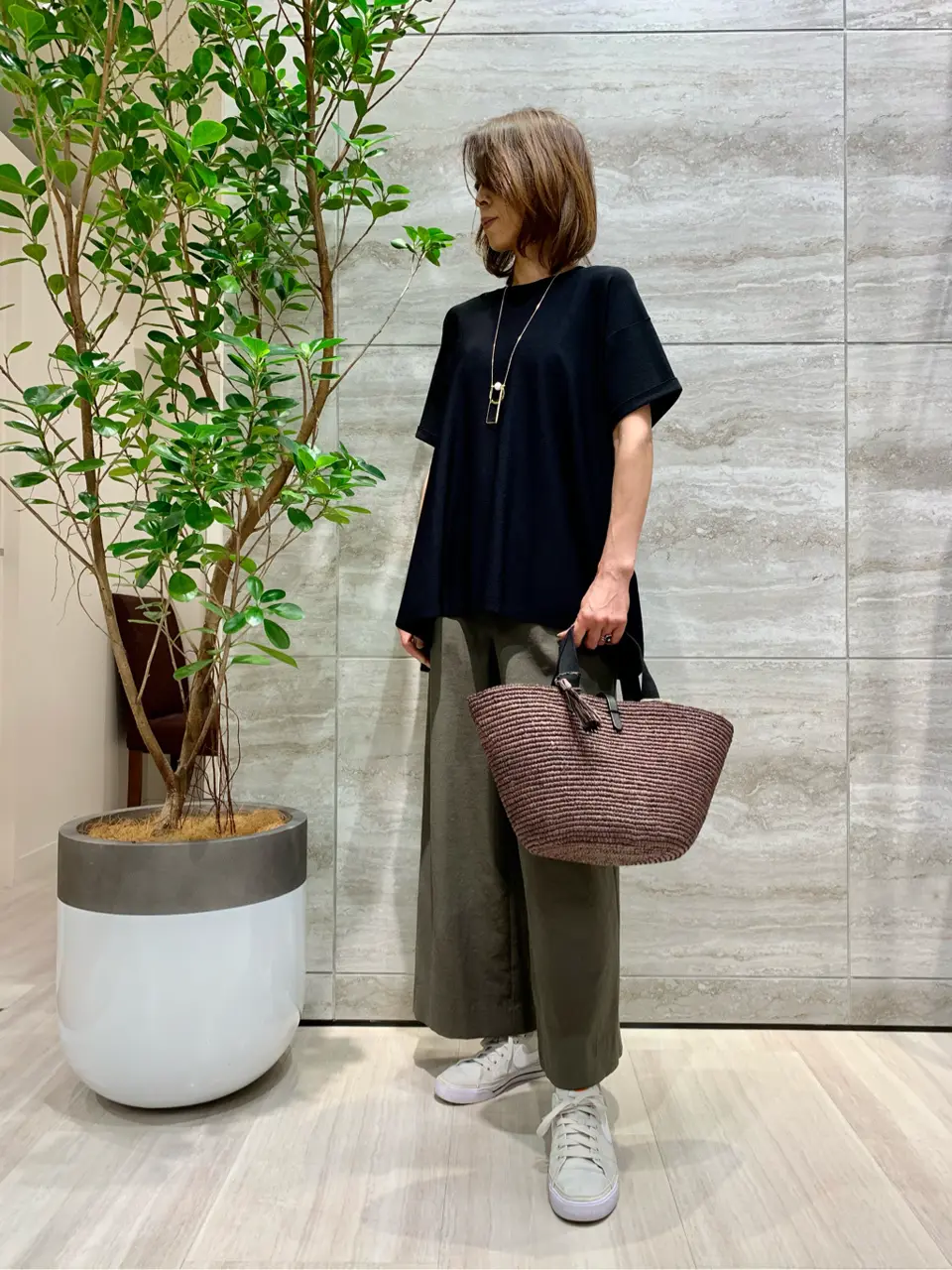 自由区 Ishii コーディネート画像