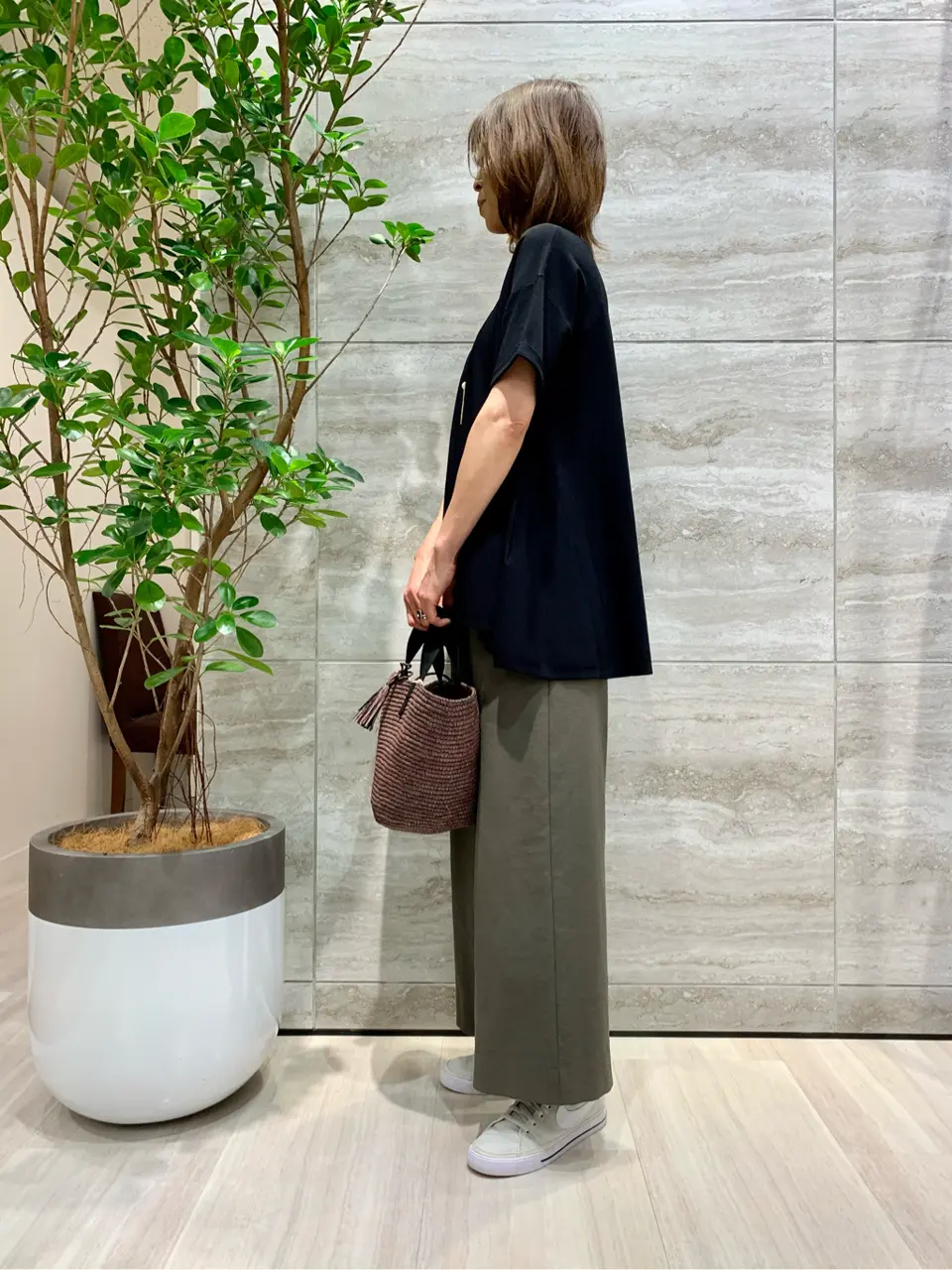 自由区 Ishii コーディネート画像