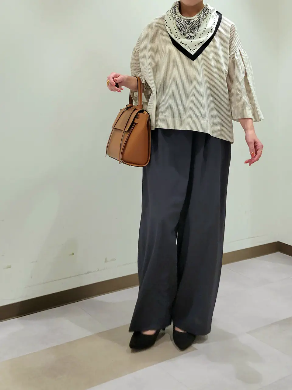 自由区 濱地 コーディネート画像