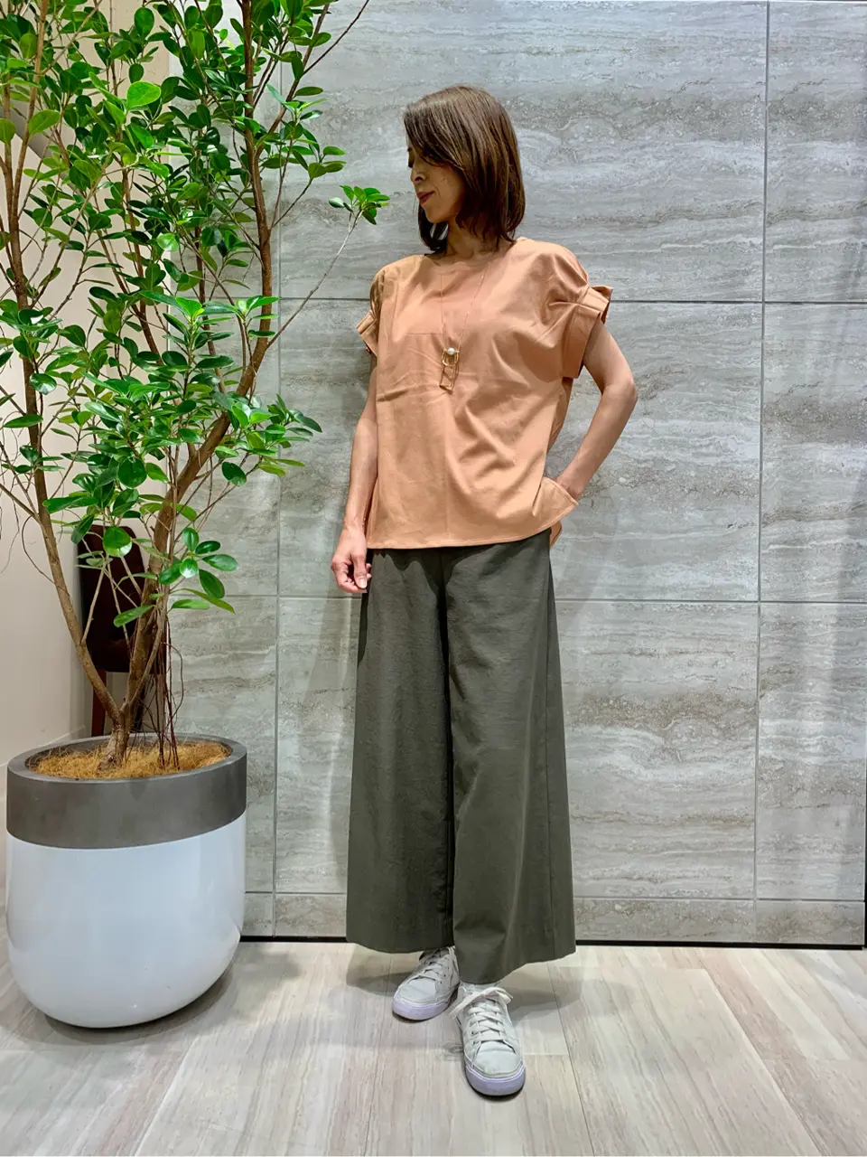 自由区 Ishii コーディネート画像