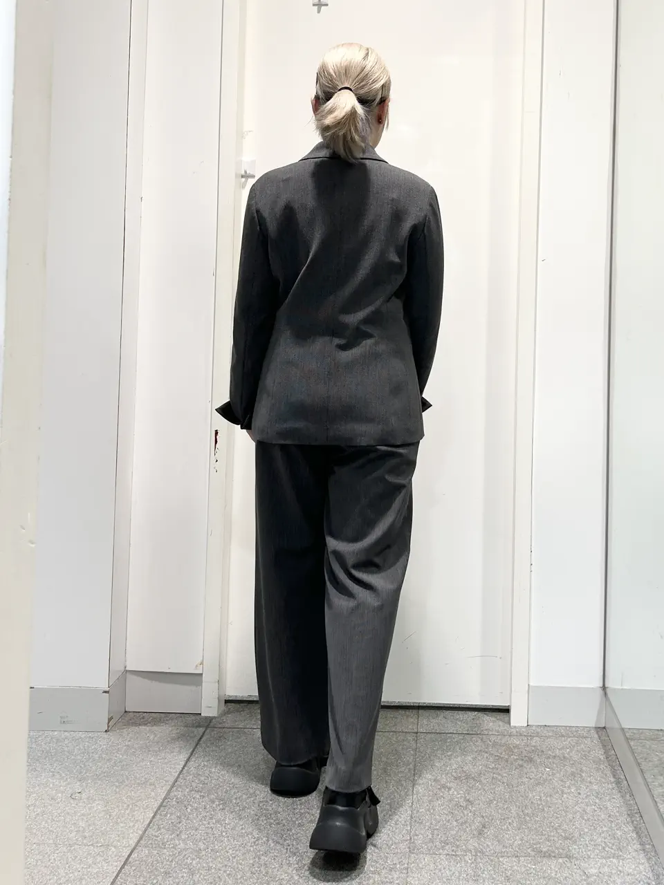 J.PRESS LADIES スタッフ コーディネート画像
