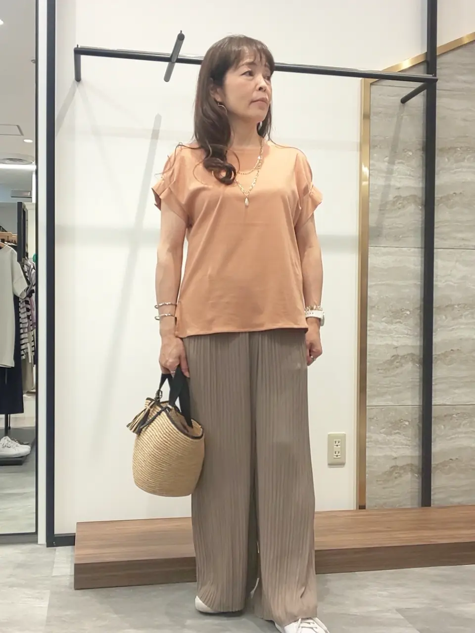 自由区 蛭川 コーディネート画像